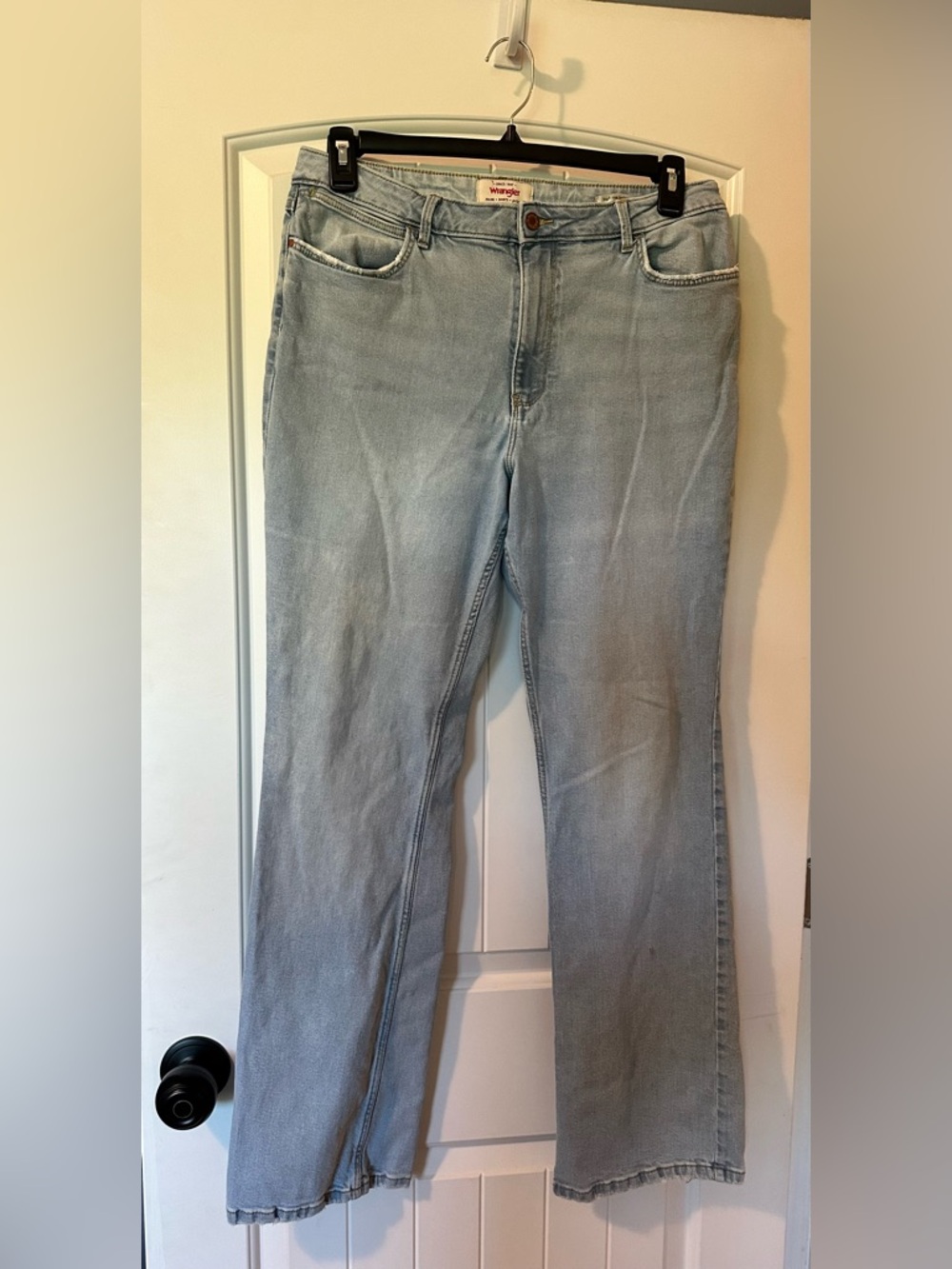 Women’s Wrangler High Rise Bold Boot Cut Light Wash Jeans - Size: 14|34
